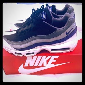 Nike Air Max 95 Essential